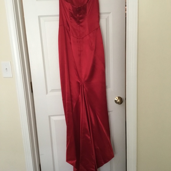 Lord and Taylor strapless red satin dress with train size 6 - Picture 2 of 3